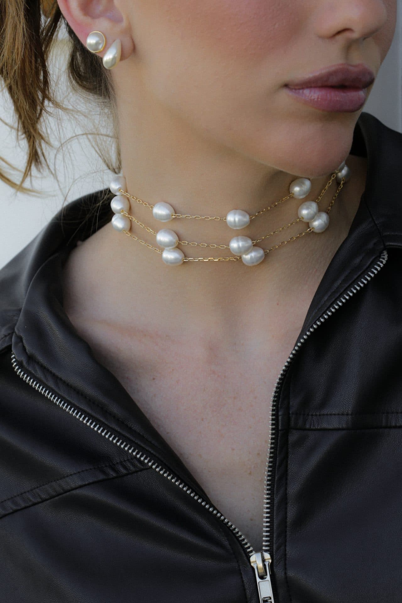 CHOCKER TRIPLA PÉROLAS